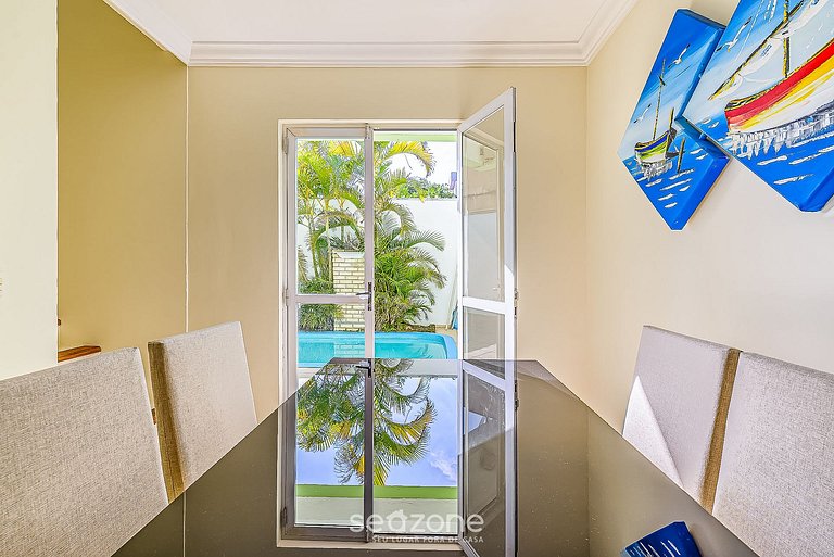 Casa con piscina 150m playa Mariscal CCM004