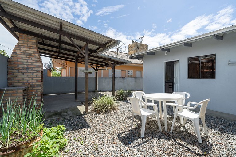 Hermosa casa a 5 min de la Playa Quilombo RPR056