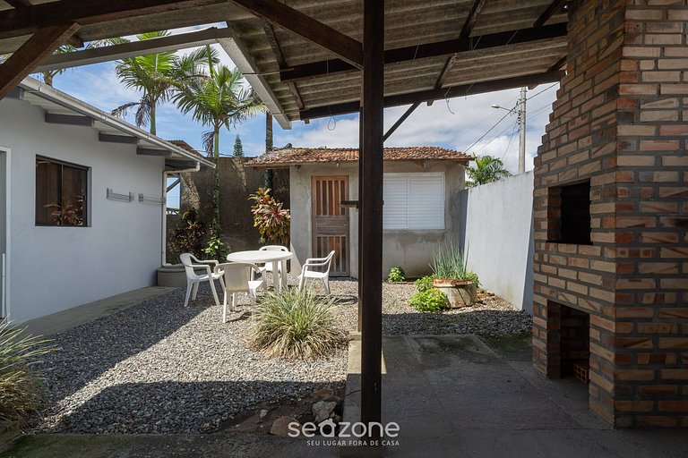 Hermosa casa a 5 min de la Playa Quilombo RPR056