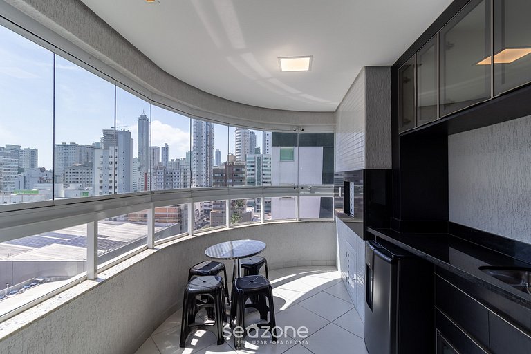 Belo apto no centro Balneário Camboriú-SC EJF0702