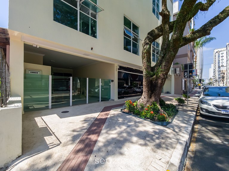 Belo apto no centro Balneário Camboriú-SC EJF0702