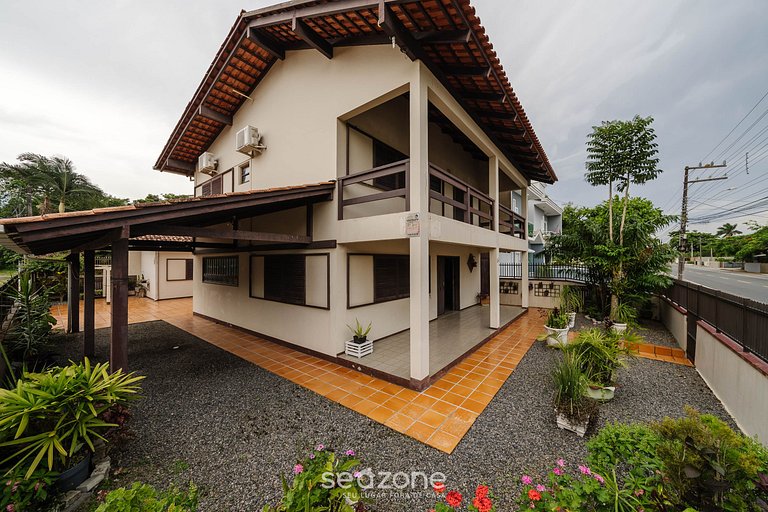 Casa a 100m de la playa en Barra Velha AIA2200