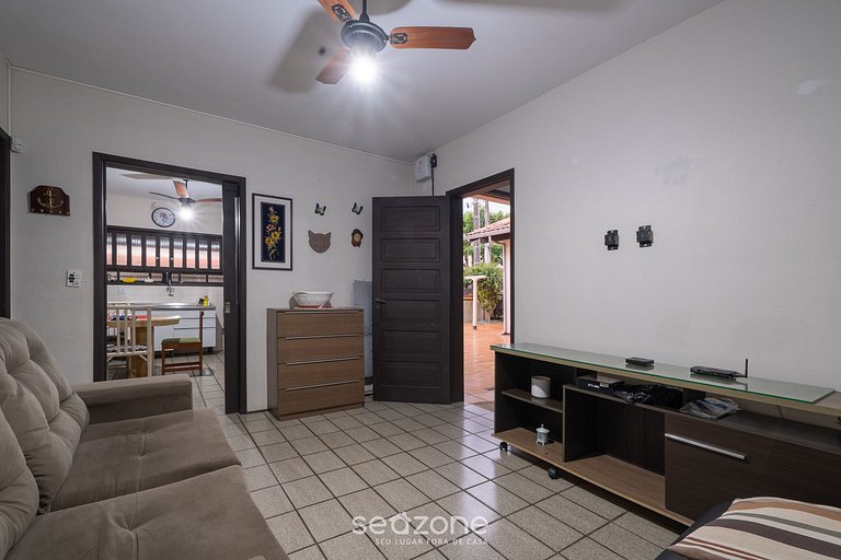 Casa a 100m de la playa en Barra Velha AIA2200