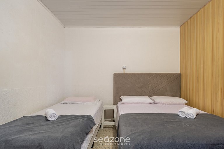 Bela casa com piscina no centro de Penha/SC BSL190