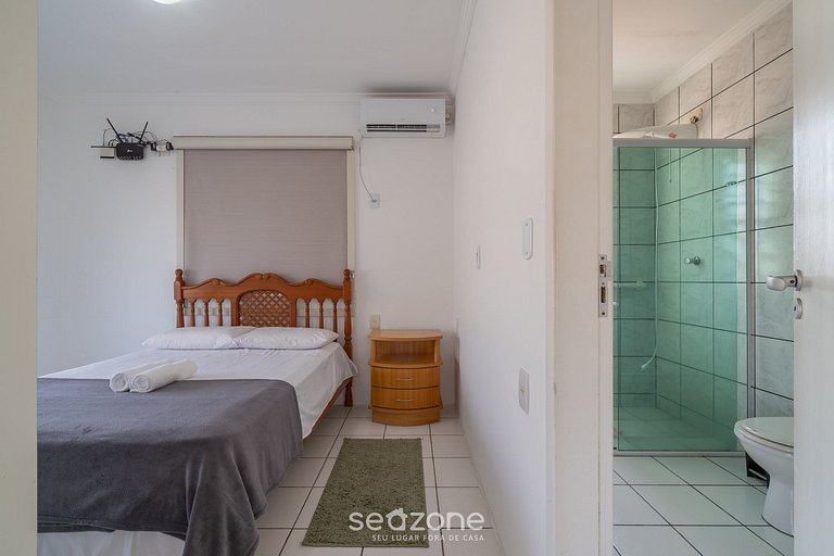 Bela casa com piscina no centro de Penha/SC BSL190