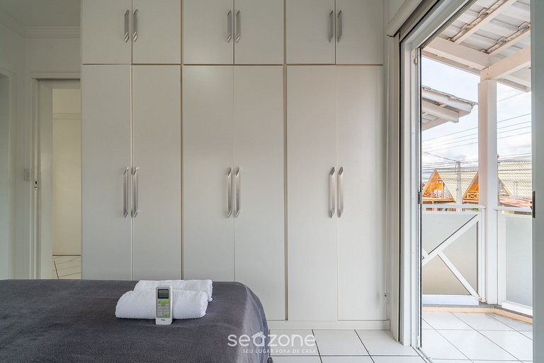 Hermosa casa con piscina centro de Penha/SC BSL190