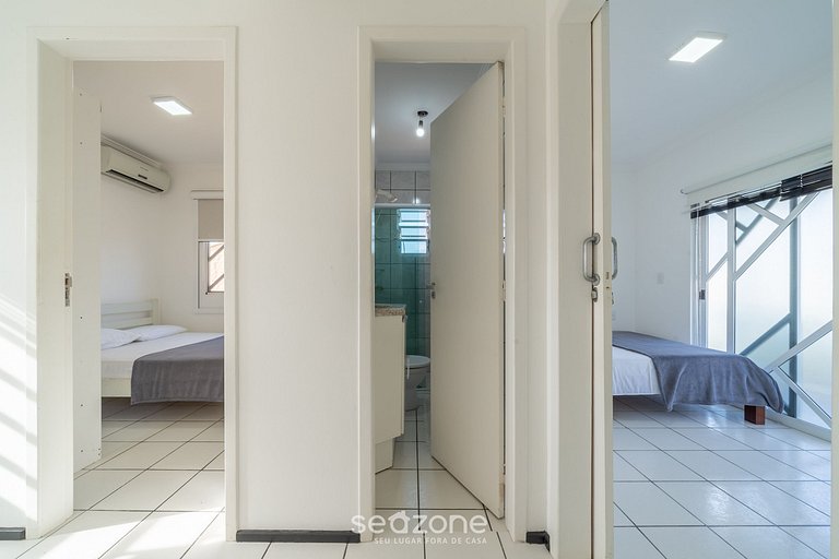 Bela casa com piscina no centro de Penha/SC BSL190