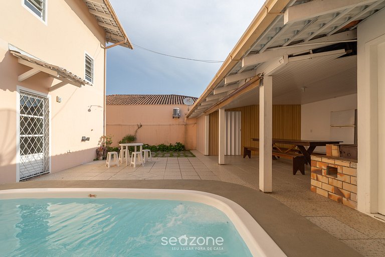 Hermosa casa con piscina centro de Penha/SC BSL190