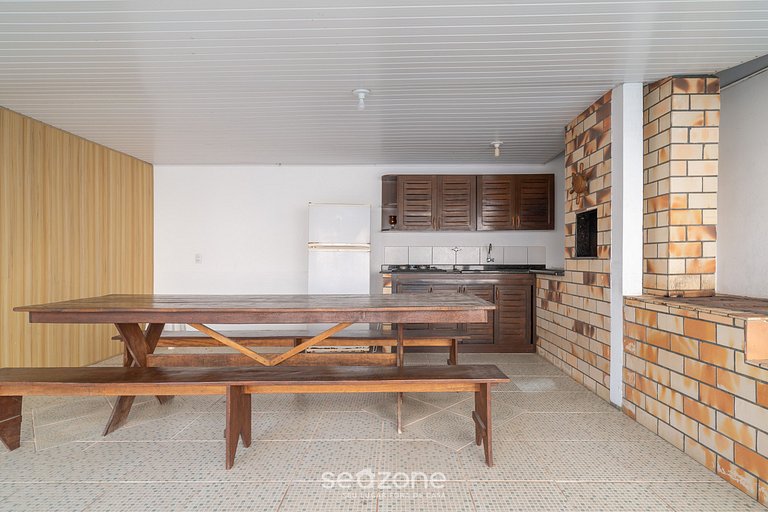 Bela casa com piscina no centro de Penha/SC BSL190