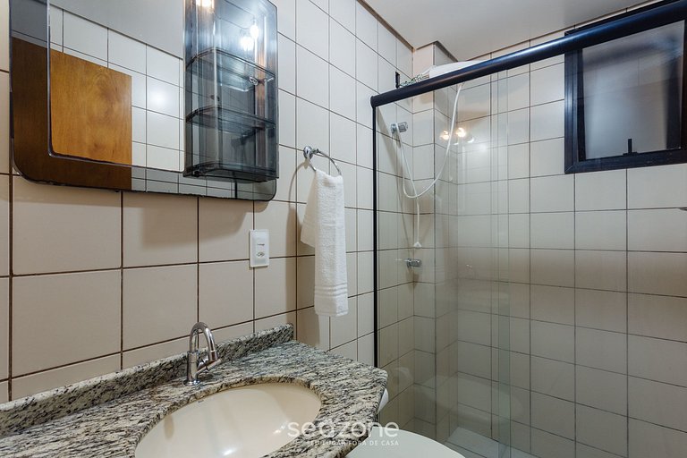 Apto próximo a praia e com churrasqueira AAL0204