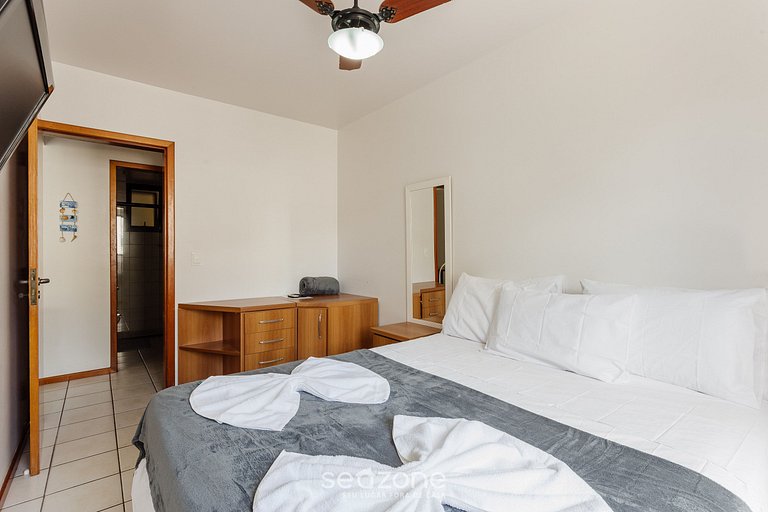 Apto próximo a praia e com churrasqueira AAL0204