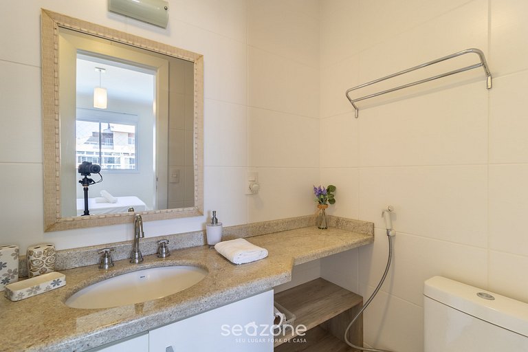 Belo apto bem próximo a Praia do Campeche RAP308