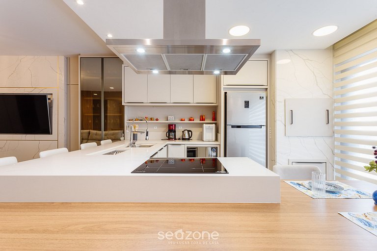 Apt con piscina a 85m de la playa en Jurerê PTJ203