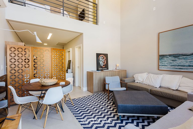 Duplex em Jurerê - Praia a 350m ELU0311