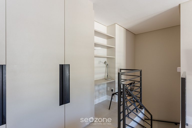 Duplex em Jurerê - Praia a 350m ELU0311