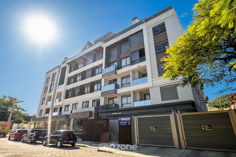 Duplex em Jurerê - Praia a 350m ELU0311