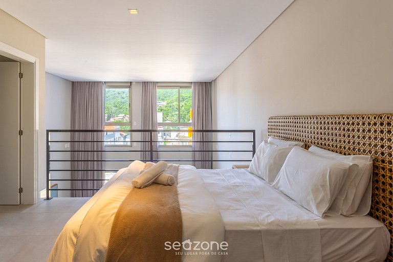 Duplex em Jurerê - Praia a 350m ELU0311