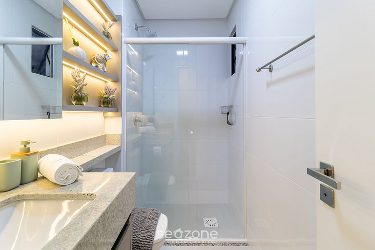 Estúdio Moderno próximo da UFSC SS305