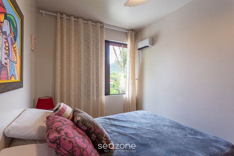 Apto tranquilo a 1 mi da praia Canasvieiras FML202