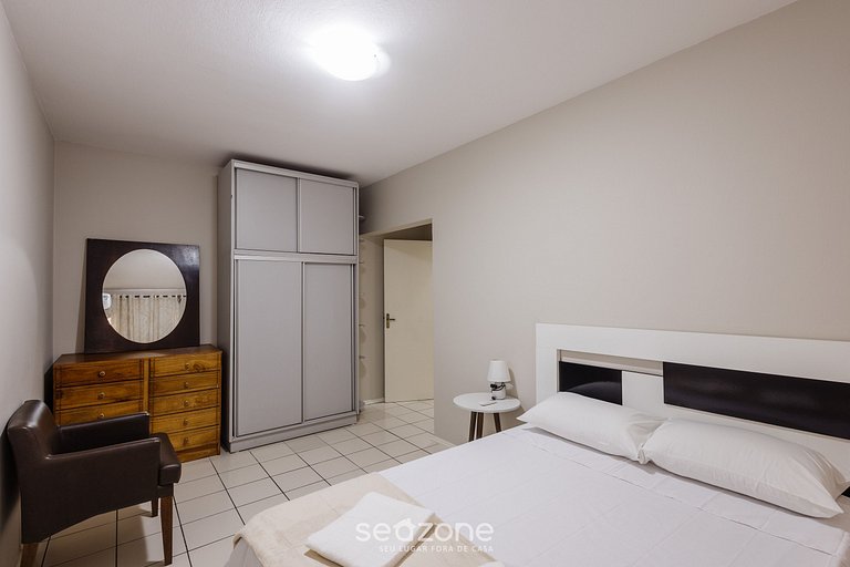 Apt quadra mar, centro de BC próx atrações EAL0704