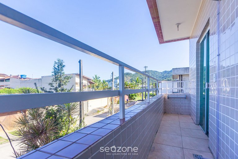 Precioso apartamento con balcón y barbacoa ECU102