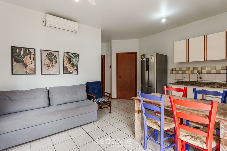 Apto com varanda próx da praia STCY101