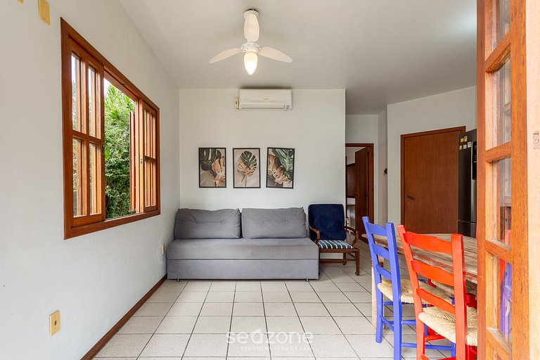 Apto com varanda próx da praia STCY101