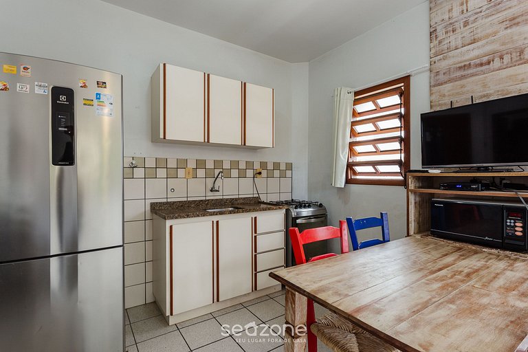 Apto com varanda próx da praia STCY101