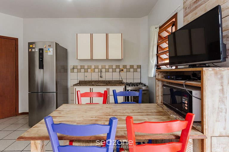 Apto com varanda próx da praia STCY101