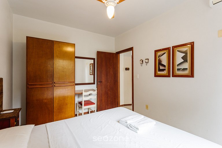 Apto com varanda próx da praia STCY101