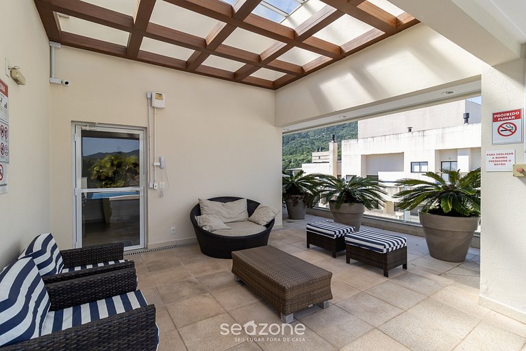 Apto con Barbacoa Privada y Piscina PEA1301