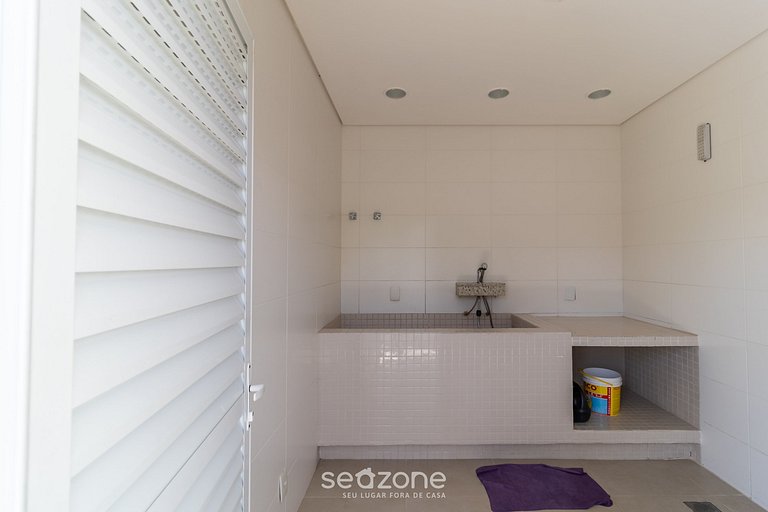 Apto con Barbacoa Privada y Piscina PEA1301