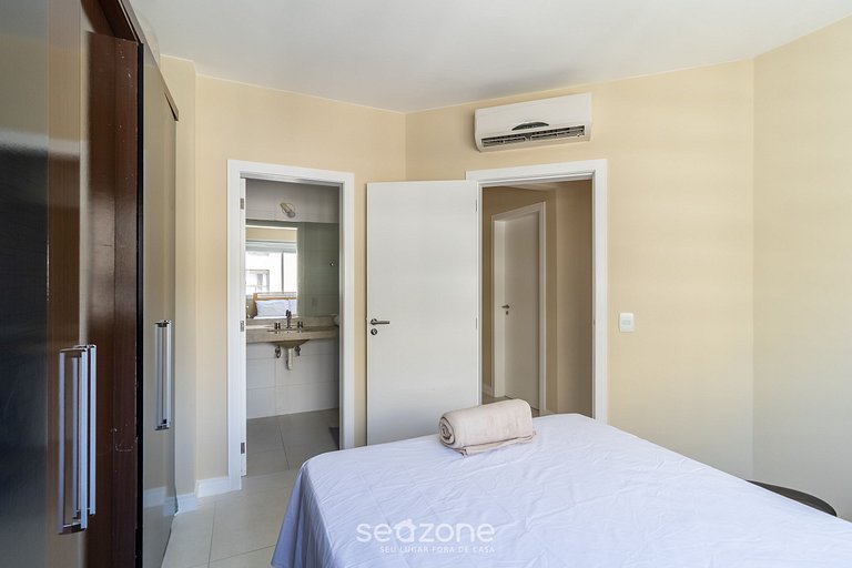 Apto con Barbacoa Privada y Piscina PEA1301