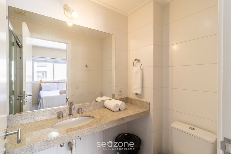 Apto con Barbacoa Privada y Piscina PEA1301