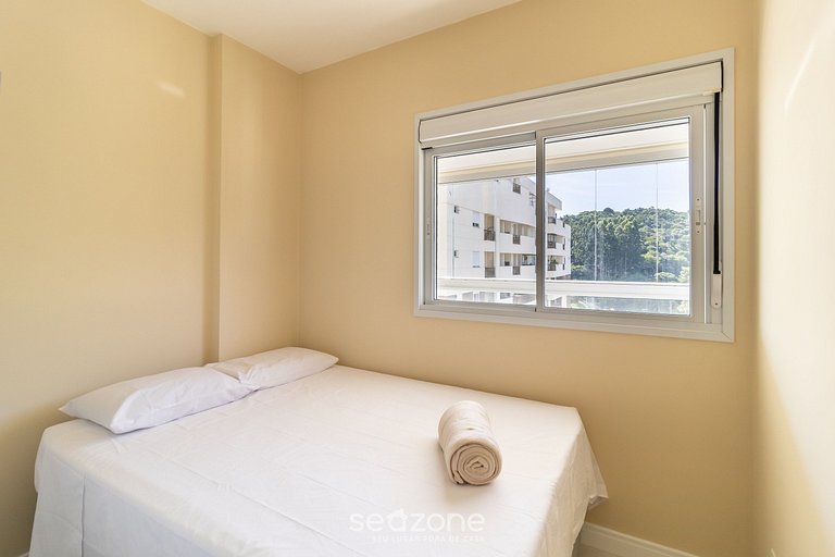 Apto con Barbacoa Privada y Piscina PEA1301