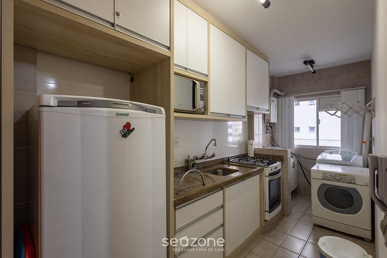 Apto c varanda próx praia loc. privilegiada MRN302