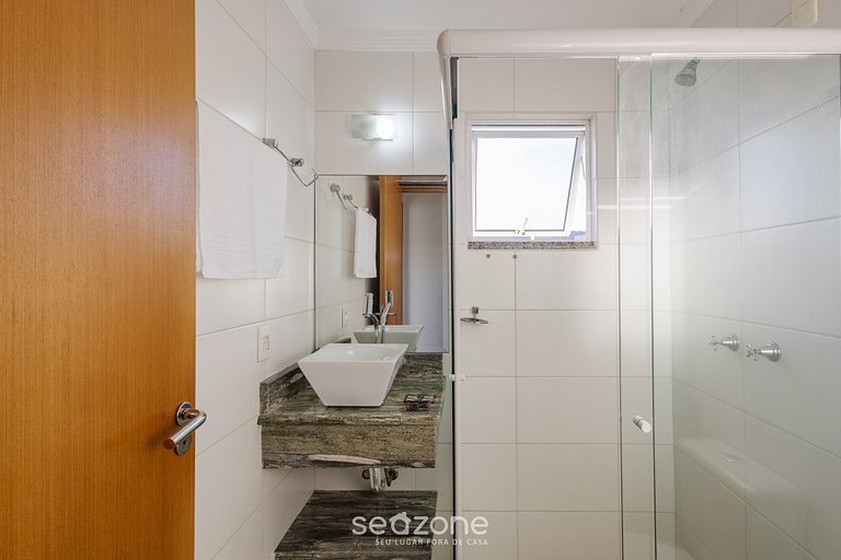 Excelente apto a 2 cuadras de playa Bombas CAN304