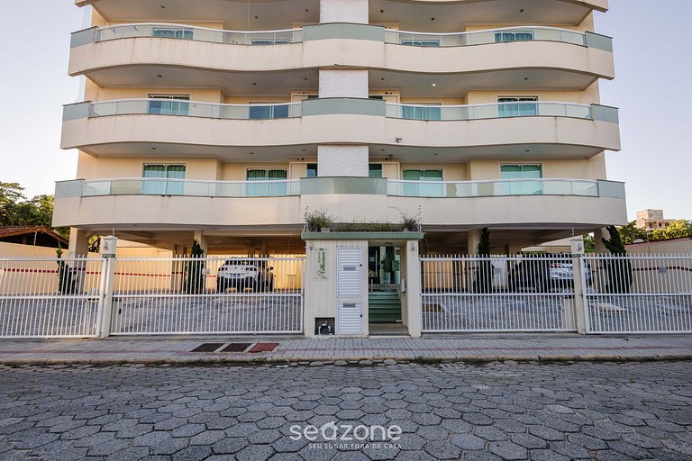 Excelente apto a 2 cuadras de playa Bombas CAN304