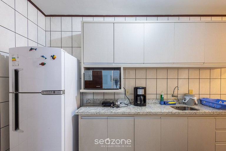 Apto c/ Balcón Frente al Mar en Meia Praia CEO0104