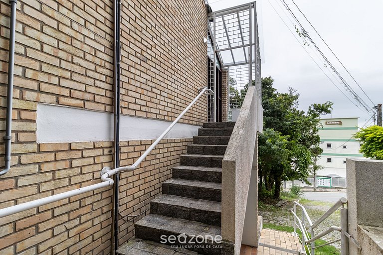 Sobrado Bela Vista c/Churrasq em Bombinhas AGS0642