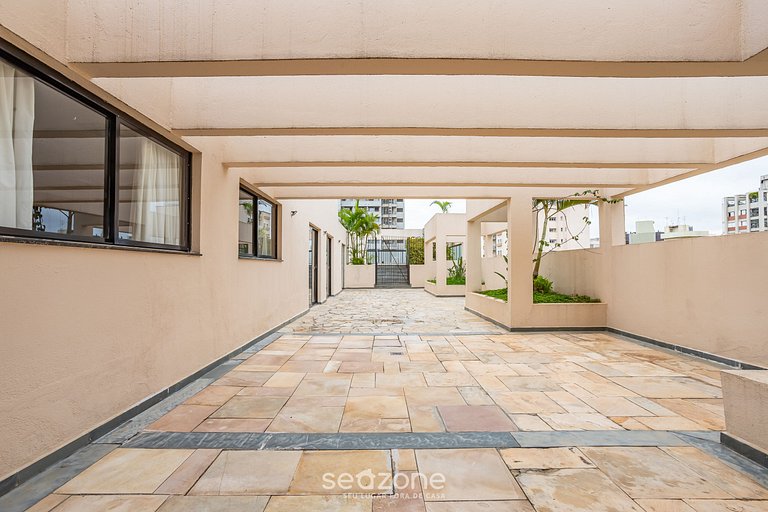 Apto 1Qto c/ piscina 600m do metro Moema/SP NPZ093