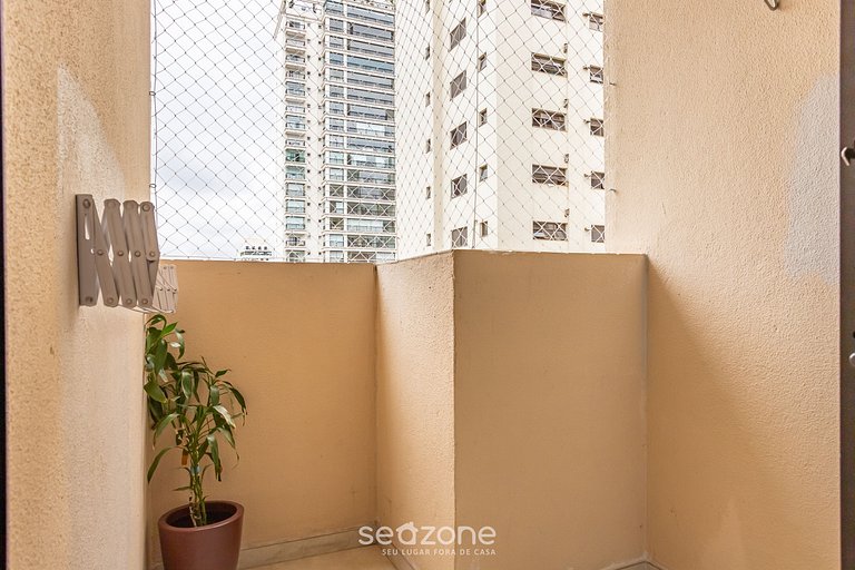 Apto 1Qto c/ piscina 600m do metro Moema/SP NPZ093