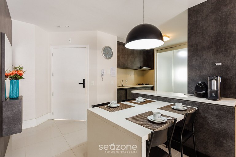 Apto 2 suítes próximo à praia Floripa-SC MHE213