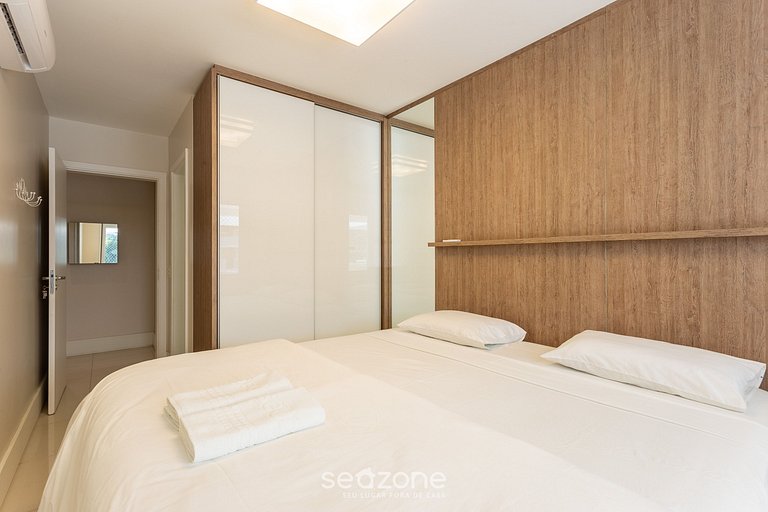 Apto 2 suítes próximo à praia Floripa-SC MHE213