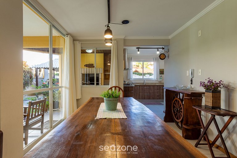 Casa triplex em condomínio Floripa-SC ALI024