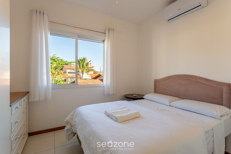 Casa triplex en condominio Floripa-SC ALI024