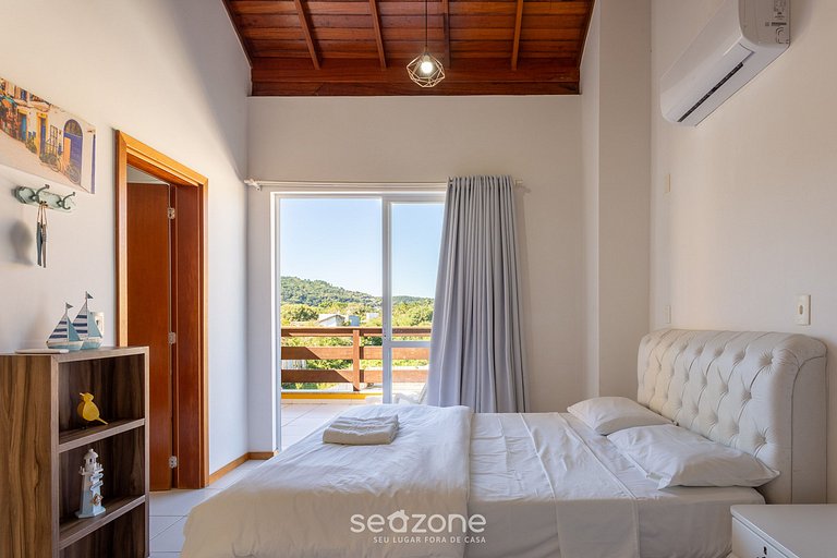 Casa triplex em condomínio Floripa-SC ALI024