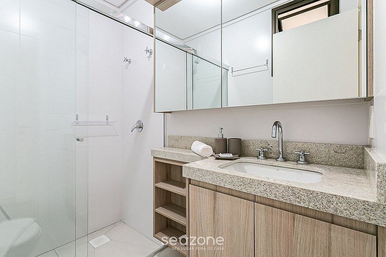 Moderno apto 2min da praia c/churrasq ADC105