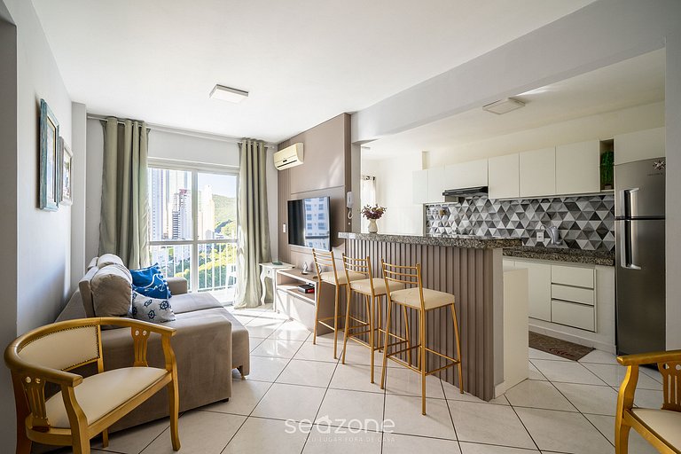 Apto em ótima localização pé na areia ESD143