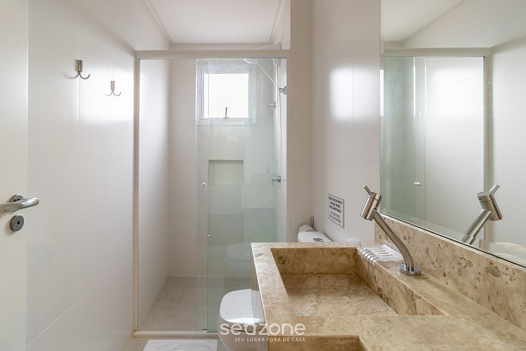 Depto c/ jacuzzi 350m del mar Bombinhas VEC117